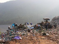 Lo rác chất thành núi, Đà Nẵng tìm cách 'giải cứu' Khánh Sơn