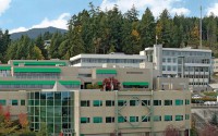 Trường Đại học lớn nhất tại đảo Vancouver xinh đẹp